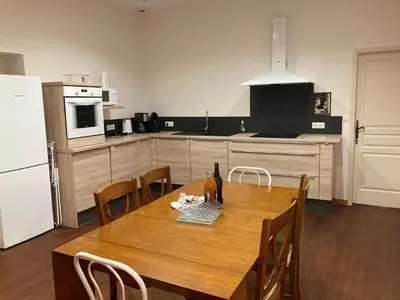 Cuisine ou kitchenette dans l'établissement La demeure d'Aiglepierre
