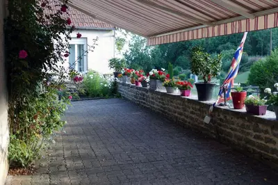 Jardin de l'établissement LA PROVIDENCE, chambres d'hôtes