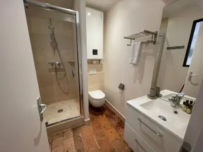 Salle de bains dans l'établissement Le Studio