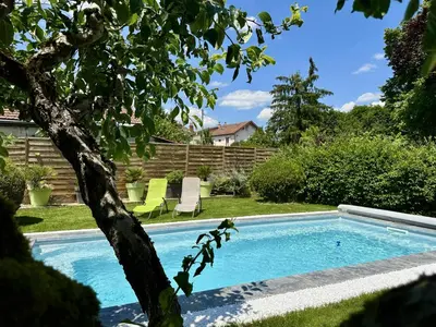 Piscine de l'établissement Sous le Cerisier ou située à proximité