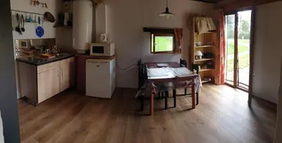 Cuisine ou kitchenette dans l'établissement 487 Rue des Grappins