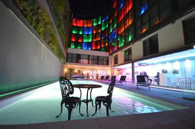Piscine de l'établissement Holiday Inn Dijon Toison D'or by IHG ou située à proximité