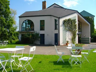 Jardin de l'établissement Golf Hotel Colvert - Room Service Disponible