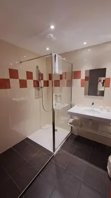 Salle de bains dans l'établissement Hotel Val Vert