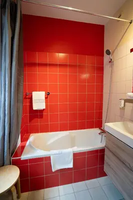 Salle de bains dans l'établissement La Saline Royale