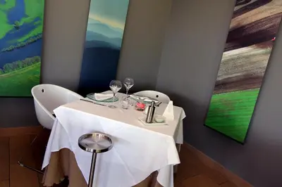 Restaurant ou autre lieu de restauration dans l'établissement Hôtel Restaurant La Montagne De Brancion