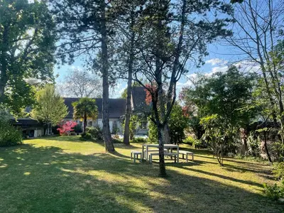 Jardin de l'établissement Maison d'hôtes Fleurs de Vignes