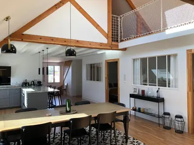 Cuisine ou kitchenette dans l'établissement Le Loft Deveney-Mars