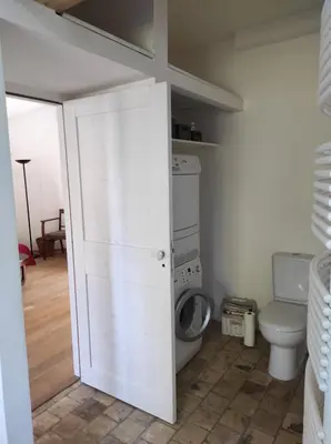 Salle de bains dans l'établissement Le Fournil des Jardins d'Ayaël