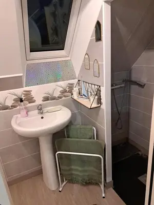 Salle de bains dans l'établissement Gîte Le piège à rêves