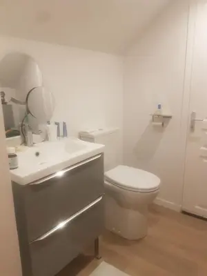 Salle de bains dans l'établissement Maison à la Campagne à 2km du Circuit de Bresse