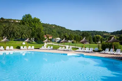 Piscine de l'établissement Domaine de l'Epinette ou située à proximité