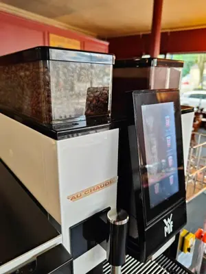 Plateau bouilloire dans l'établissement Hôtel Terminus - Pizzeria Pizz'a gogo - salle de sport - face à la gare