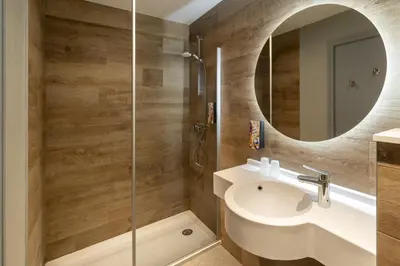 Salle de bains dans l'établissement Sure Hotel by Best Western Dole