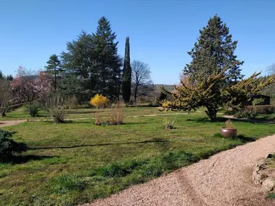Jardin de l'établissement Le Serpolet