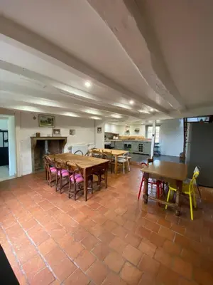 Cuisine ou kitchenette dans l'établissement Gîte de la Doit, en pleine campagne, pour 14 pers
