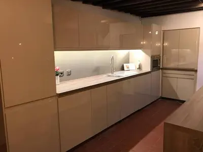 Cuisine ou kitchenette dans l'établissement Ancienne Auberge des Brizards - Morvan (14 personnes)