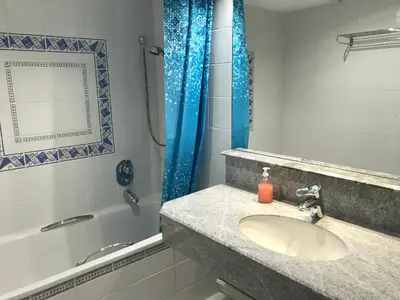 Salle de bains dans l'établissement Les Brizards, L'Auberge - Morvan (8 personnes)