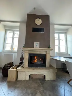 Télévision ou salle de divertissement dans l'établissement Gîte de la Grenouillette