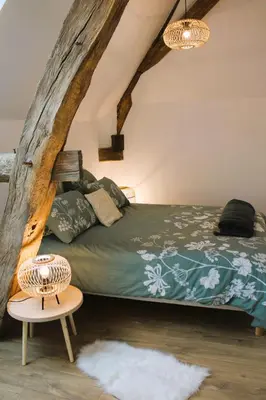 Un ou plusieurs lits dans un hébergement de l'établissement La Bergerie maison 2 chambres dans le village de Palleau, Les Blés Dorés maison 3 chambres et les Graines de Lin maison 3 chambres à Corgengoux avec piscine, verger, terrasses aménagées, parking voitures, terrain de pétanque, à vous de choisir votre gîte