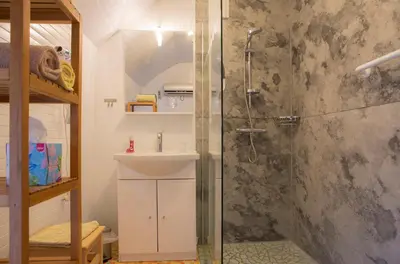 Salle de bains dans l'établissement Chambres d'Hôtes Pom' Paille
