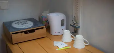 Plateau bouilloire dans l'établissement Chambres d'Hôtes Pom' Paille