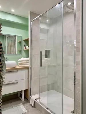 Salle de bains dans l'établissement Les Trois B - Hypercentre de Beaune