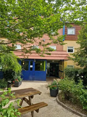 Jardin de l'établissement ibis Budget Beaune