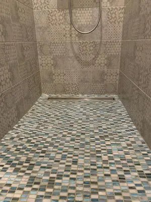 Salle de bains dans l'établissement L'Arbois 1876-La Verrière-