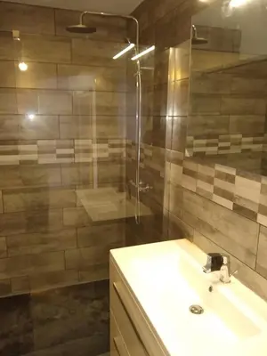 Salle de bains dans l'établissement LE GRAND CARNOT