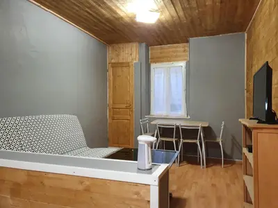 Télévision ou salle de divertissement dans l'établissement Appartement VanSuly