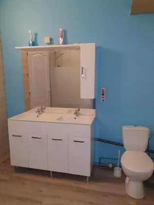 Salle de bains dans l'établissement Appartement VanSuly