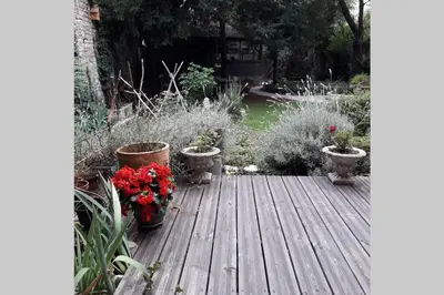 Jardin de l'établissement Le Clos 25