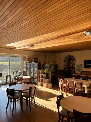 Restaurant ou autre lieu de restauration dans l'établissement Hôtel l'Annexe