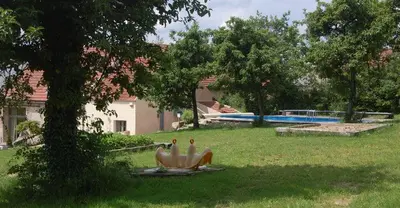 Jardin de l'établissement Les Roussis