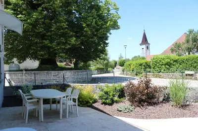 Jardin de l'établissement LE BON ABRI JURA