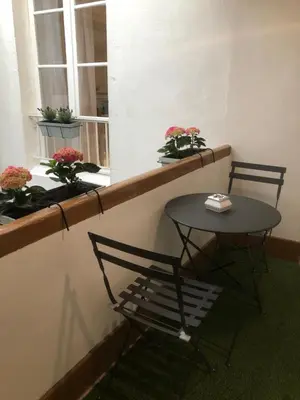 Coin salon dans l'établissement Ô’Hospices : Coeur de Beaune