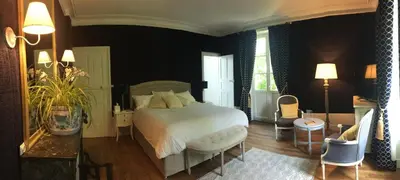 Un ou plusieurs lits dans un hébergement de l'établissement Château de Corcelle - Chambres et table d'hôtes