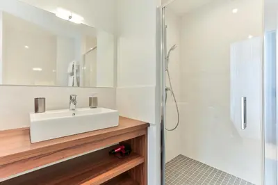 Salle de bains dans l'établissement VILLA14