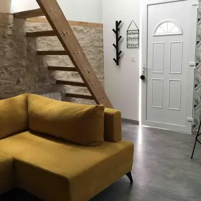 Petite maisonnette cosy et pleine de charme située à proximité du centre-ville