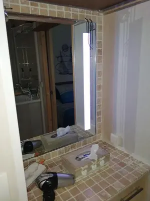 Salle de bains dans l'établissement Gites Luzy Morvan Bourgogne