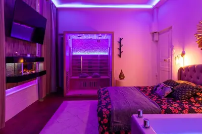 Télévision ou salle de divertissement dans l'établissement Spa Edelweiss