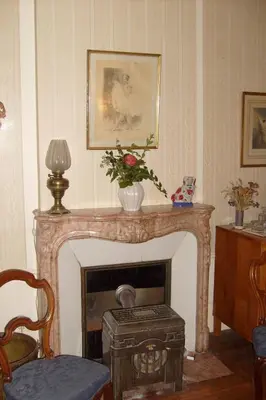 Coin salon dans l'établissement Château De Serrigny