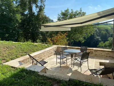 Jardin de l'établissement Maison du Cocher