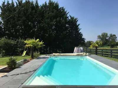 Piscine de l'établissement La Dolce Vita ou située à proximité