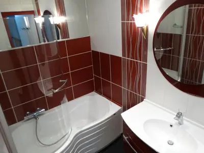 Salle de bains dans l'établissement Le Cèdre Bleu - GITE