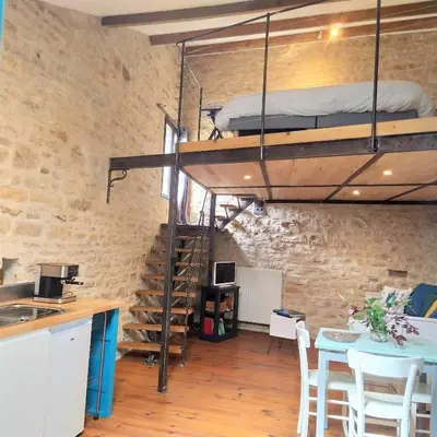 Cuisine ou kitchenette dans l'établissement La Mezzabulle