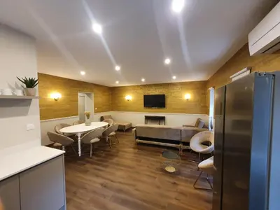 Télévision ou salle de divertissement dans l'établissement Legend Majestic - 3 chambres - Parking privé GRATUIT - Centre Ville - Quai de Saône - Gare - fibre
