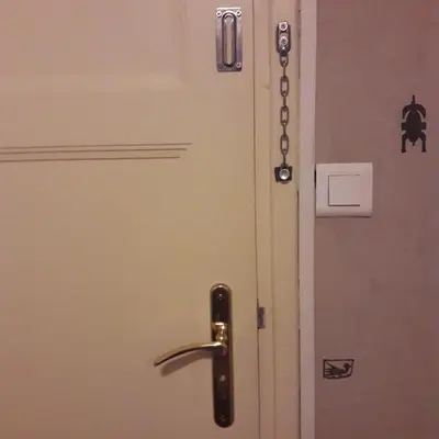 Plan de l'établissement Petite chambre meublée au cœur de ville - chez l'habitant