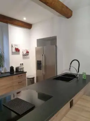 Cuisine ou kitchenette dans l'établissement LE GITE DU CARGE D'ARLAY